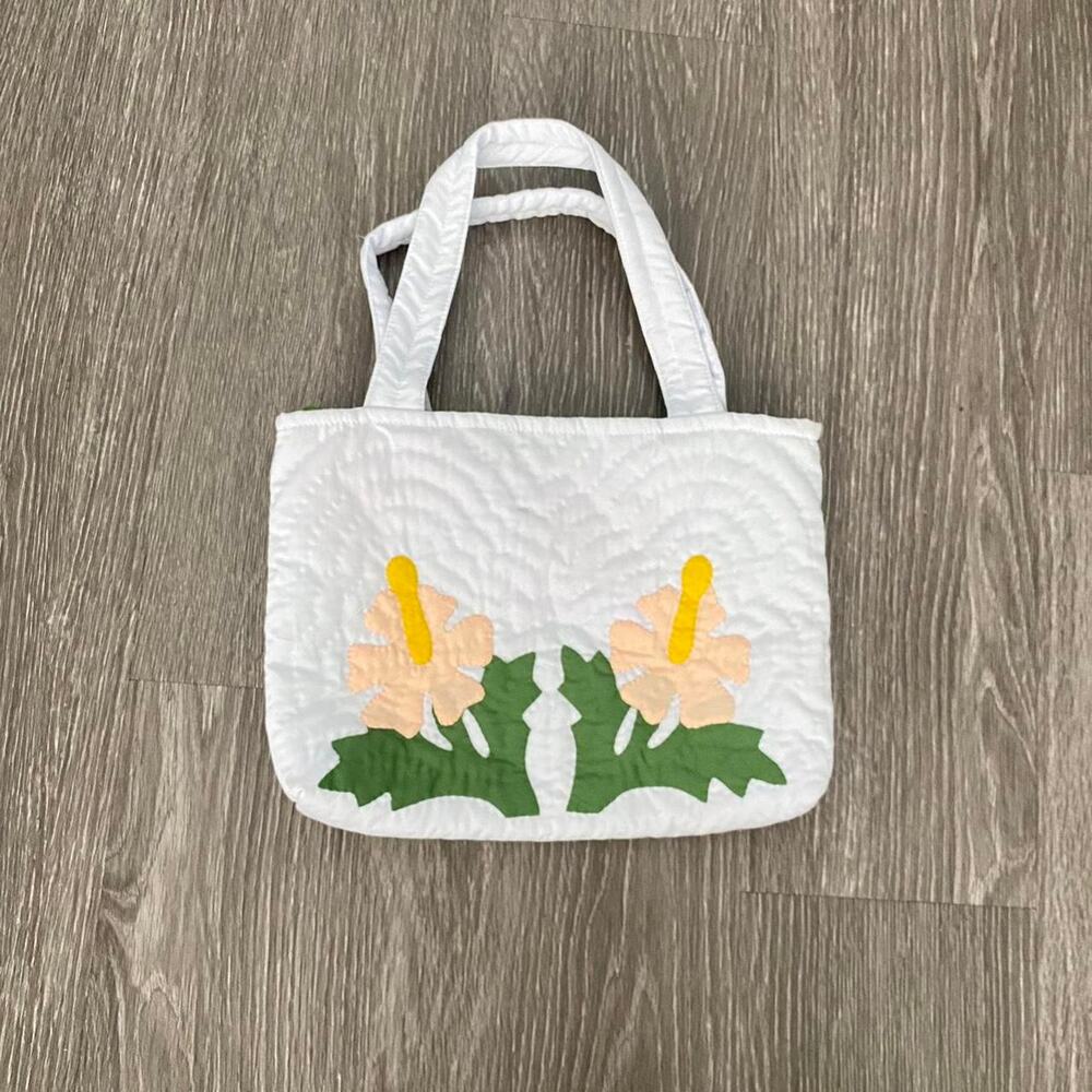 Handmade quilted floral purse - Picture 1 of 5